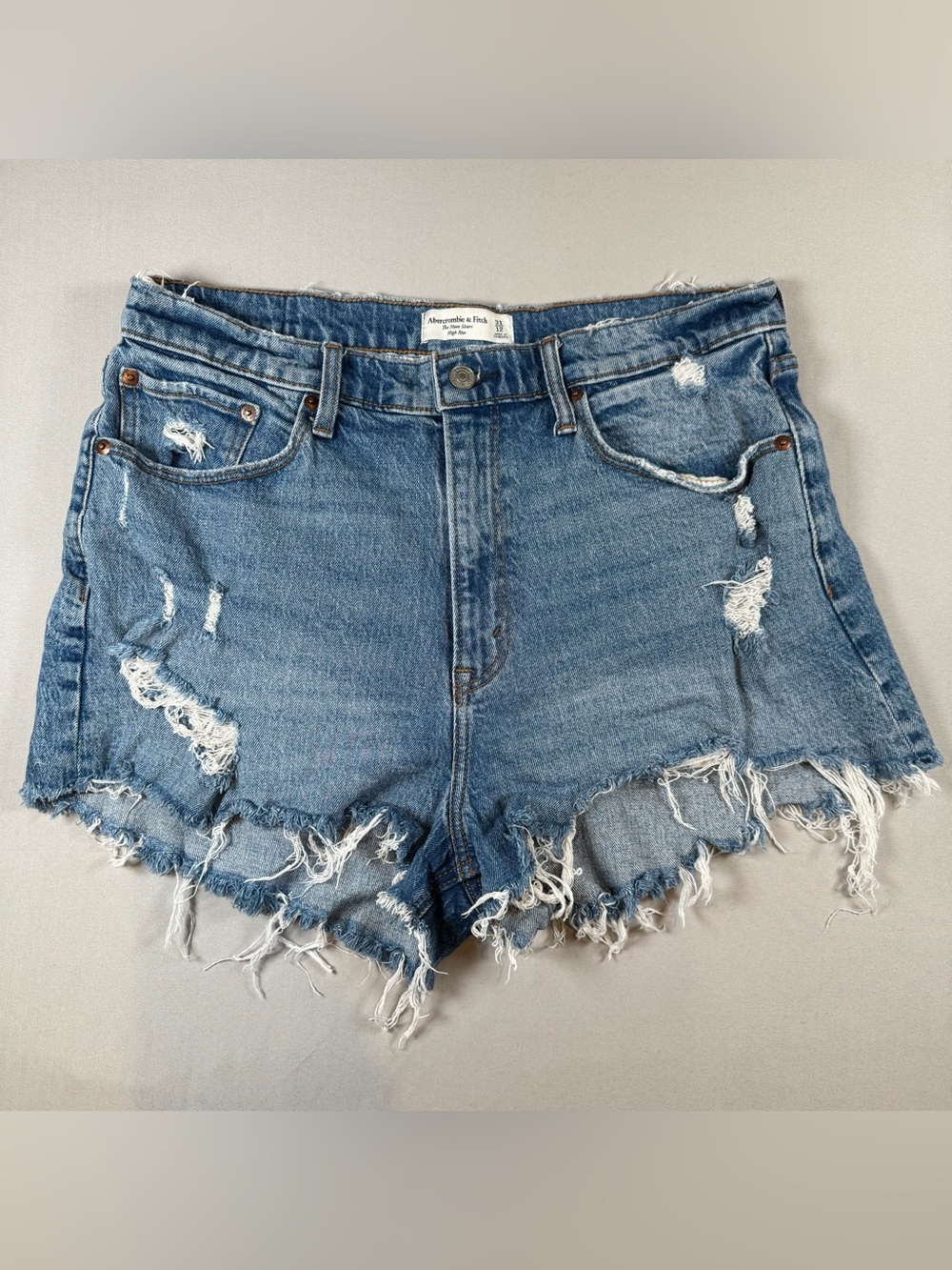 Abercrombie & Fitch The Mom Short High Rise Curve Love Denim Cut Offs Size 31/12